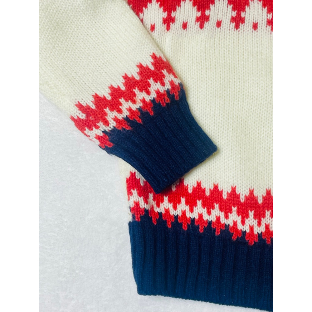 Boys' Unbranded Fair Isle Sweater size 4/5 White Red Green - Picture 3 of 6